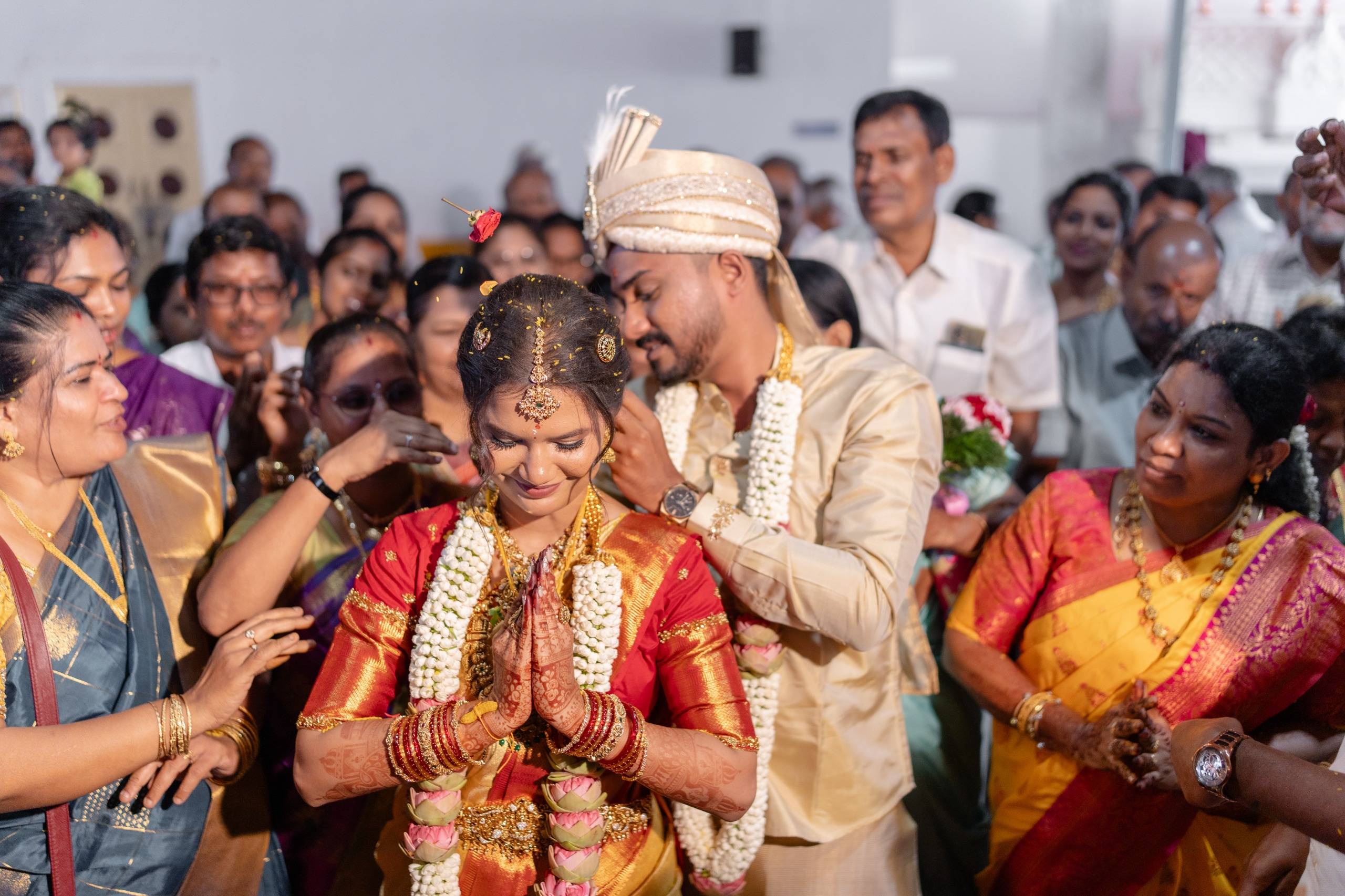 Traditional Photography in Wedding: Understanding Its Importance and Approach