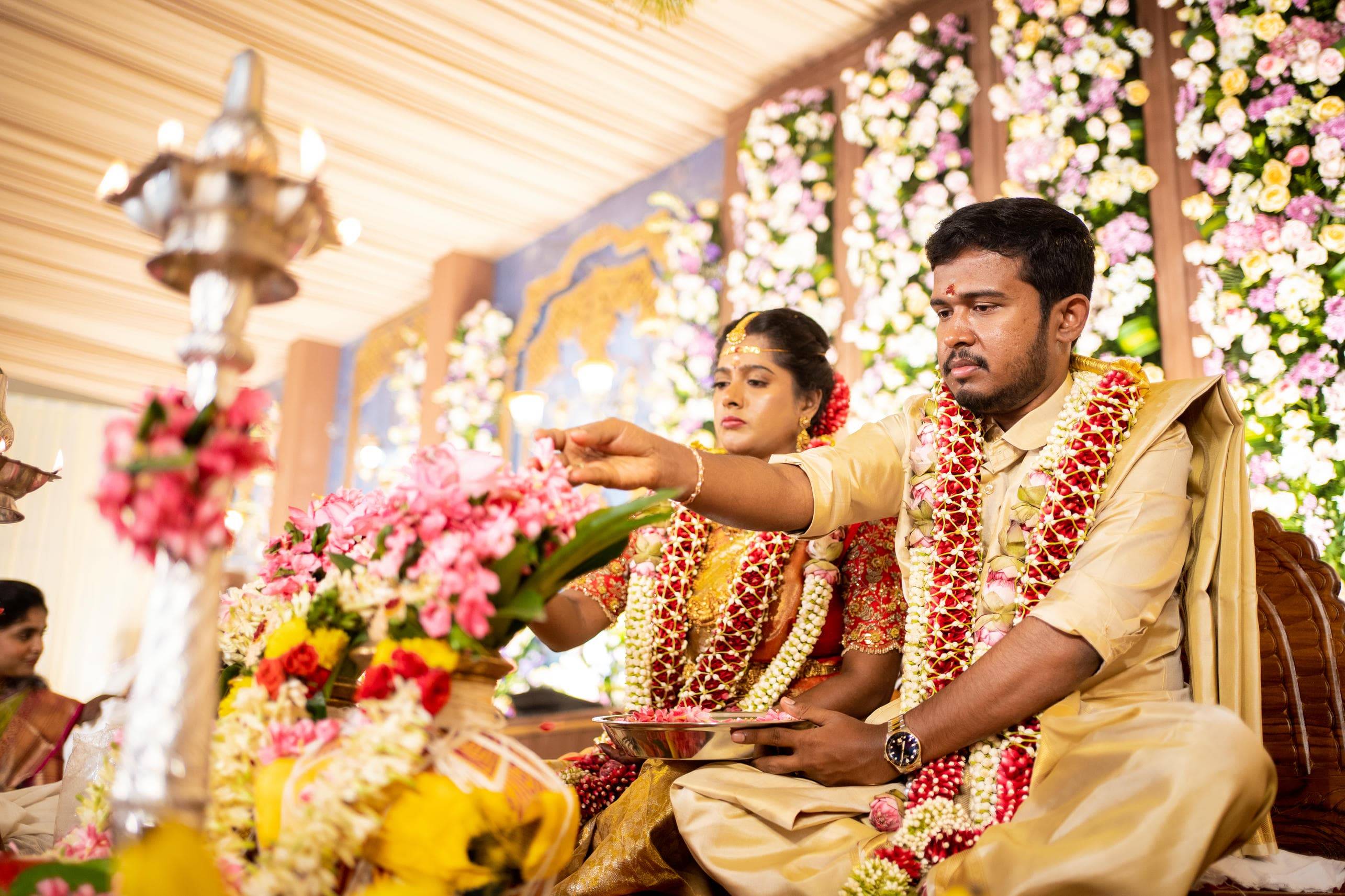 Wedding Photography Trends with beautiful couple moments